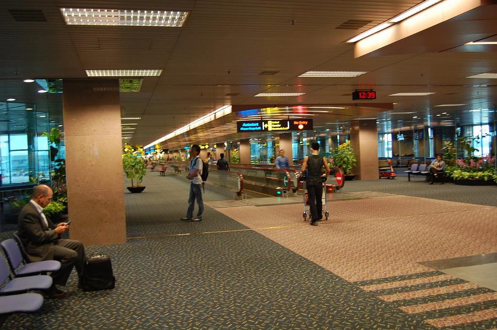 2008-10-08_063934_0093.jpg - Lotnisko w Singapurze