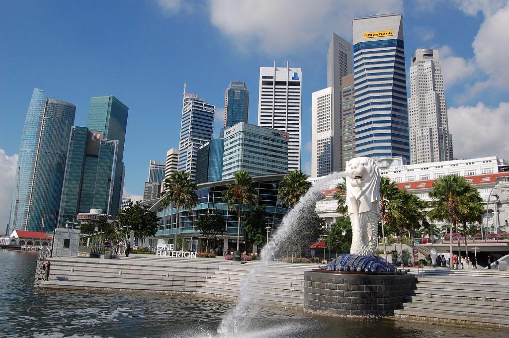 2008-10-09_030428_0121.jpg - Wycieczka objazdowa : Merlion - symbol Singapuru, nad Marina Bay