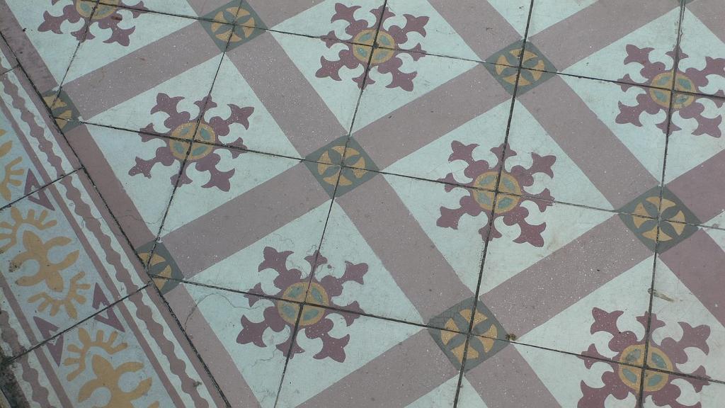 2008-10-09_033244_1986.jpg - Wycieczka objazdowa - Little China - świątynia Thian Hock Keng - posadzka