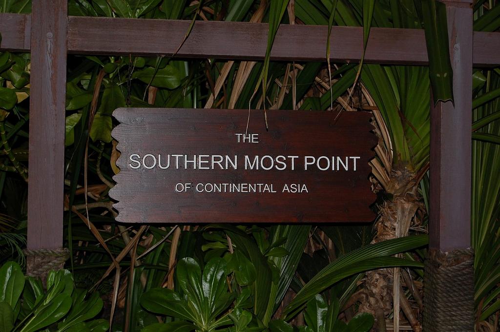 2008-10-09_172345_0332.jpg - Singapur nocą - wycieczka na Sentosę